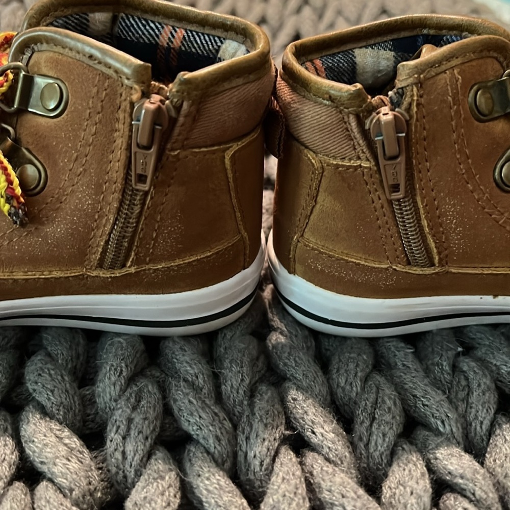 Cat & Jack Toddler Lace Up Boots Size 8 - Picture 9 of 11